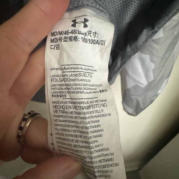 UNDER ARMOUR 1/4 Zip Hooded Windbreaker - Men's Size Medium - Gray Camo - Picture 8 of 13